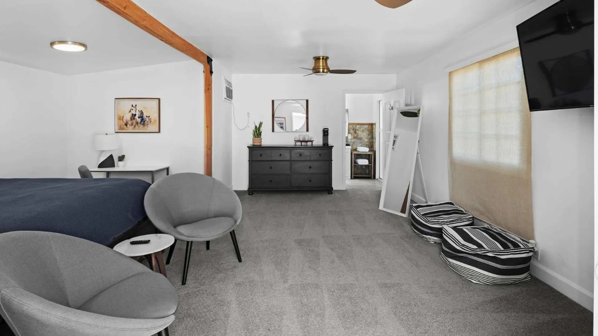 Royal Modern -Stylish Home With Casita And Grille Phoenix